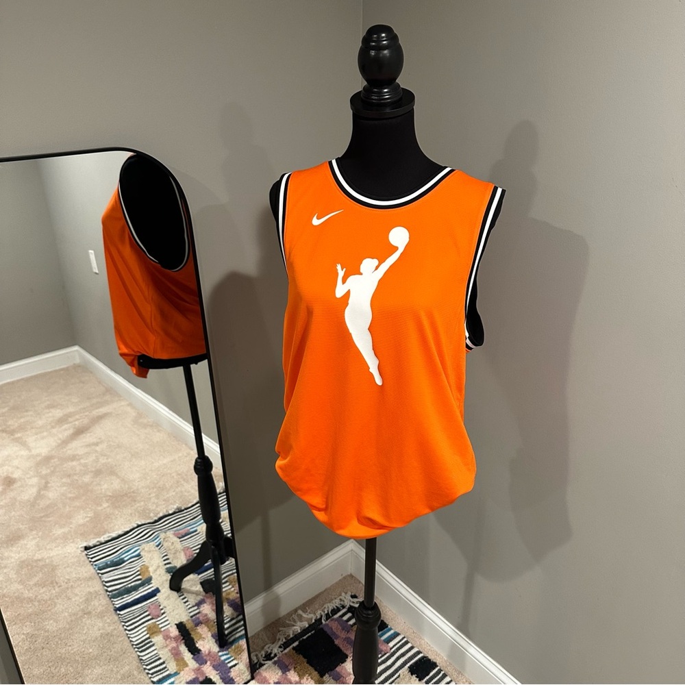 SZL: NIKE TEAM 13 COURTSIDE NIKE DRI-FIT WNBA TANK - UNISEX